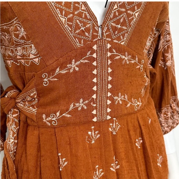 Free People Azalea v neck embroidered romper size s - Picture 5 of 8